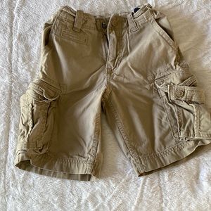 Gap Kids size 7 khaki cargo shorts.